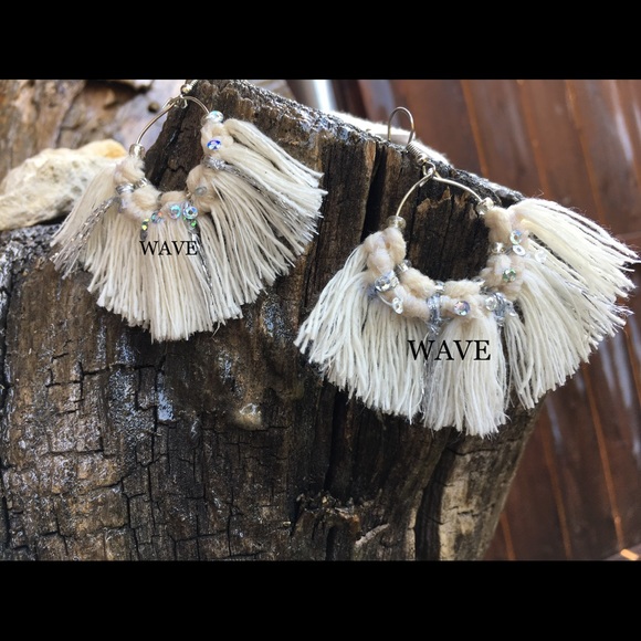 Custom designed macrame earrings - Picture 1 of 4